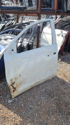 Isuzu demax 2018 model sol on kapi