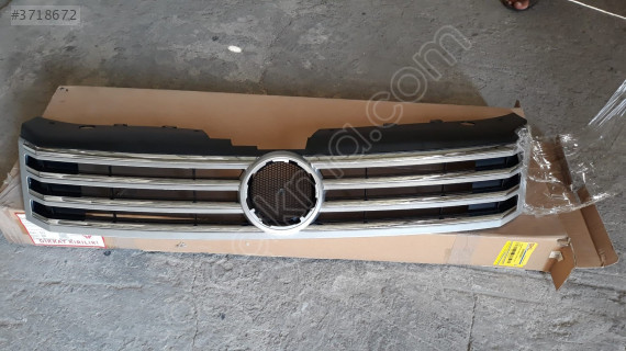 VOLKSWAGEN PASSAT B7 ÖN PANJUR GRİ KROM  3AA853651