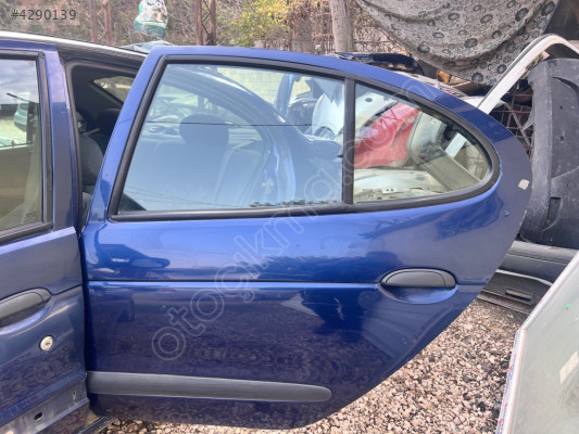 RENAULT MEGANE 1-98 MODEL ARKA SAĞ SOL KAPI  ÇIKMA ORJİNAL