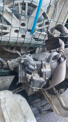 Renault 1.6 8v çıkma gaz kelebeği