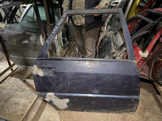 RENAULT 21 SAĞ ARKA KAPI ORJİNAL ÇIKMA TEMİZ ÜRÜN
