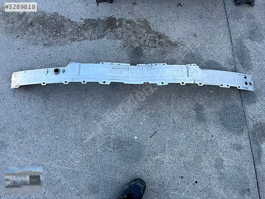 OTO CEMDEN ÇIKMA MERCEDES C180 C200 W205 ÖN TAMPON DEMİRİ