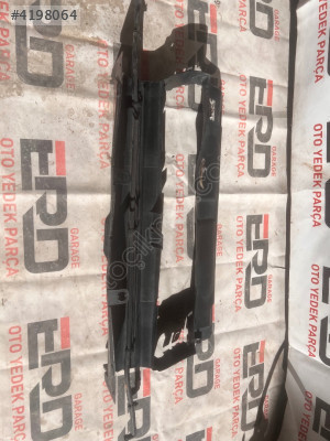 Porsche Macan orta ızgara maskesi 95B121707 2018-