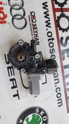 85720-0D120 Toyota Yaris 2015 arka sağ kapı cam motoru