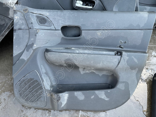 Hyundai era sag önkapı döşemesi çıkma yedek parça