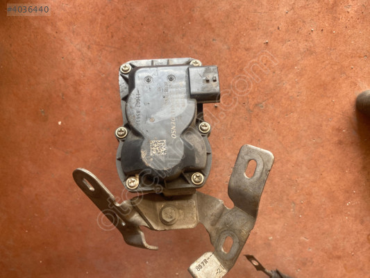 RENAULT DUSTER LAGUNA TRAFFİC EGR VANASI 147100361R