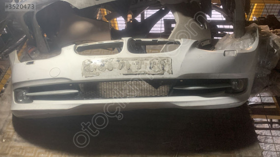 BMW ön tampon çıkma