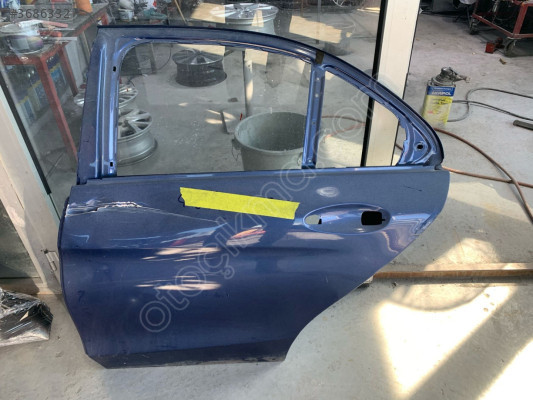 MERCEDES C SERİSİ W205 2015/2019 SOL ARKA KAPI A2057320110