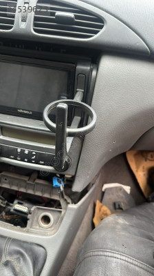 Renault Laguna 2 bardaklık 2003-2008