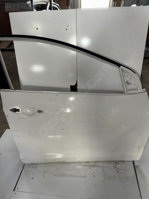 HYUNDAİ İ30 SAĞ ÖN KAPI 2012-2016
