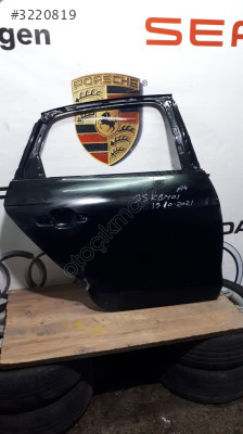 AUDİ A4 ORJİNAL ÇIKMA SAĞ ARKA KAPI