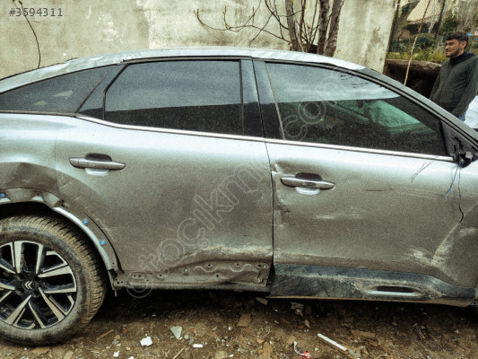 Citroen C4 sağ arka kapı