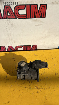 Vw pasaat variant egr valfi 03G129637A