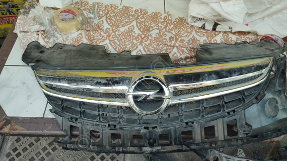 OPEL CORSA D PANJUR NİKELAJI ÇIKMA ORJİNAL YEDEK PARÇA