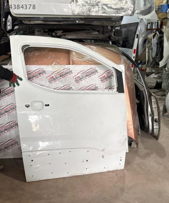 PEUGEOT RİFTER BEYAZ SAĞ ÖN KAPI ORJINAL