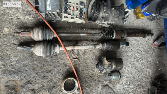 RENAULT CLİO 3 1.2 SAĞ SOL AKS MİLİ BURSA MG