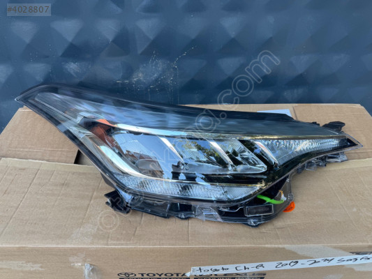 TOYOTA CHR SAĞ ÖN FAR SIFIR ORJİNAL 81130F4180