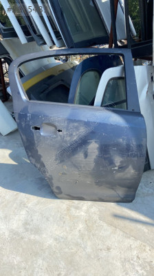 Corsa D sağ arka kapı