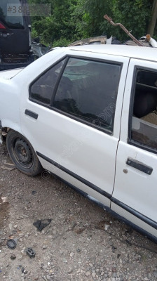 Renault 19 sağ arka kapı beyaz yedek parça
