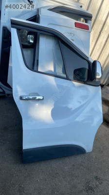RENAULT TRAFİC SAĞ ÖN KAPI GÜÇMANLAR BURSA