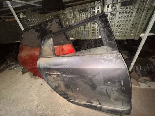 Renault Megane 3 Sport Tourer Çıkma Sağ Arka Kapı