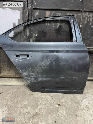 SKODA SUPERB SAĞ ARKA KAPI ORİJİNAL ÇIKMA 2015-2022