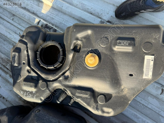 FORD FİESTA YAKIT DEPOSU