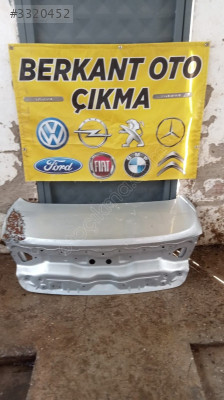 Renault Megane4 sedan bagaj kapağı 50 TL