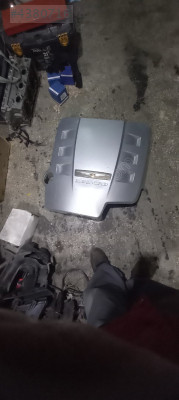 Chrysler motor üst kapağı