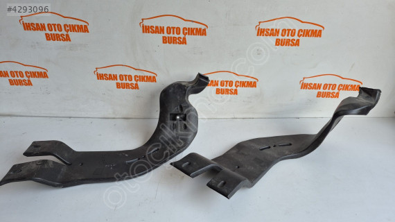 1K0819806D Volkswagen Golf 6 arka ayak sağ sol havalandırmakanal