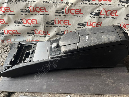 MERCEDES E250 2015 ORTA KONSOL ÜÇEL OTO ÇIKMA BURSA