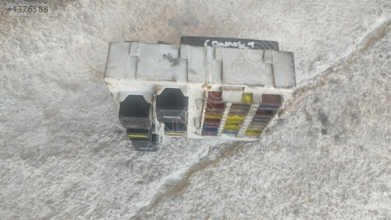 FORD CONNCET SİGORTA KUTUSU