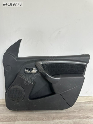 DACİA DUSTER SAG ÖN KAPI DÖŞEMESİ 809006192R