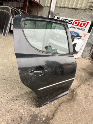 Pevgeout 207 çıkma arka sağ kapı dolu