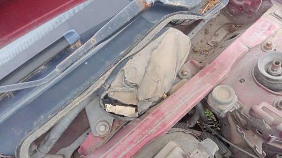 Citroen Saxo silecek motor