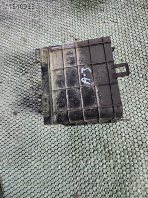 AUDİ A3 2006 ÇIKMA ORİJİNAL SİGORTA KAPAĞI