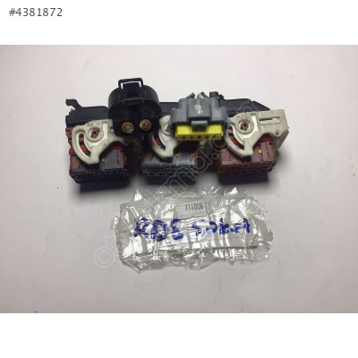 Peugeot 307 Citroen R08 Sigorta Soketi