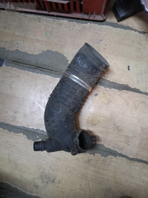 8D0129615J Passat B5 1.9 dizel hava filtre hortumu