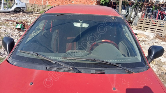 Mitsubishi karizma ön cam yedek parça