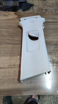 2013 VW TİGUAN SAĞ EMNİYET ÜST BAKALİT 5N0 868 312 A