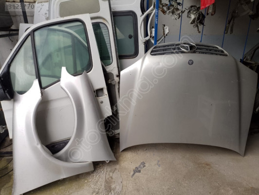 Mercedes motor kaputu çamurluk