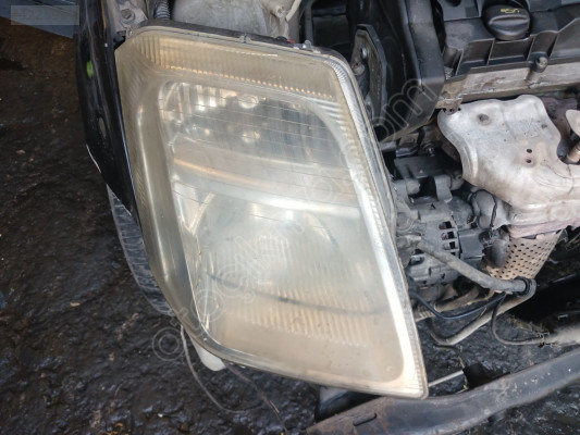 CİTROEN C2 SAĞ FAR ÇIKMA