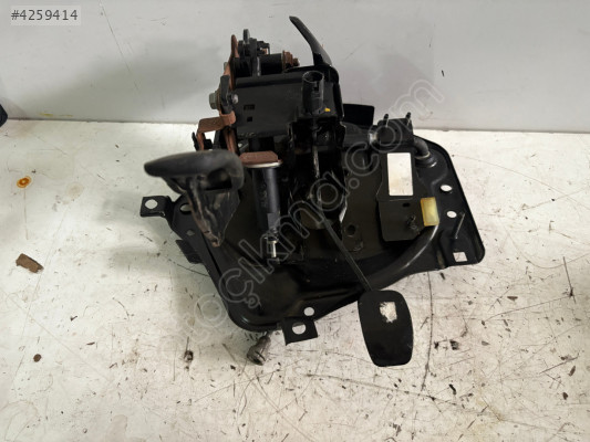 RENAULT SYMPOL DEBRİYAJ ÜST MERKEZ VE PEDALLARI