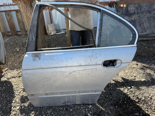 BMW 5 SERİSİ SOL ARKA KELEBEK CAMI ,BMW E39 SOL ARKA KELEBEK CAMI