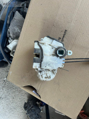 HONDA JAZZ SOL ARKA KAPI KİLİDİ