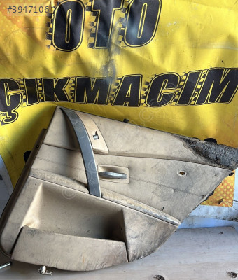Bmw e60 sağ arka kapı döşemesi 70342889