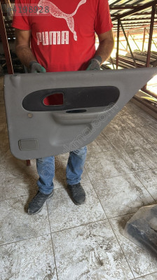 RENAULT CLİO ÇIKMA ORJİNAL SAĞ ARKA KAPI DÖŞEMESİ BDÇ