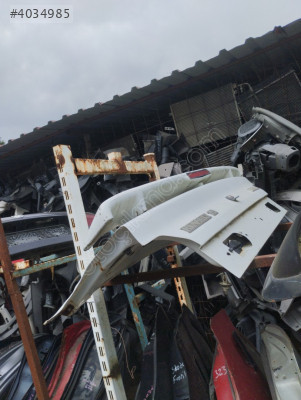 Renault 19 bagaj kapağı