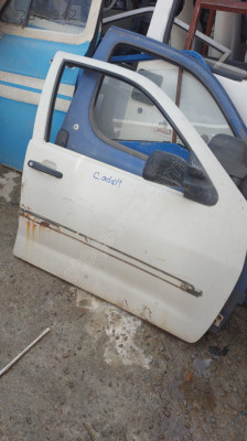 Caddy sağ ön kapı