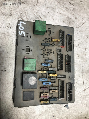 Peugeot 405 Sigorta Kutusu Panosu